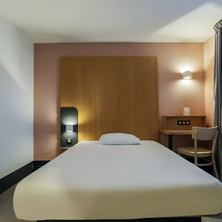 Metz Szálloda 2*